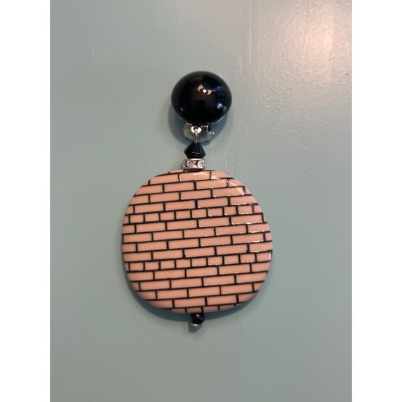 Angela Caputi Vintage Dangle Resin Brick Pattern Clip Earrings - Picture 3 of 7